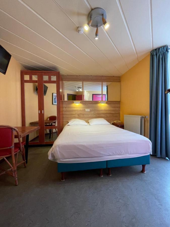 Hotel Les Arcades - La-Roche-En-Ardenne מראה חיצוני תמונה