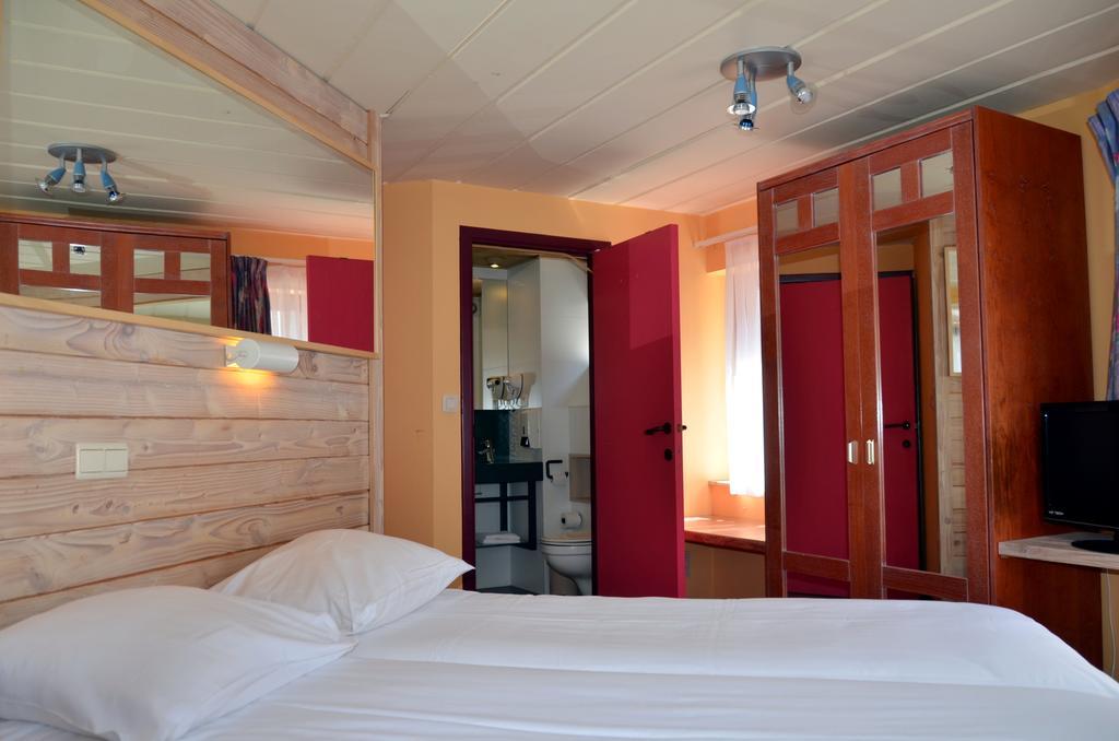Hotel Les Arcades - La-Roche-En-Ardenne מראה חיצוני תמונה